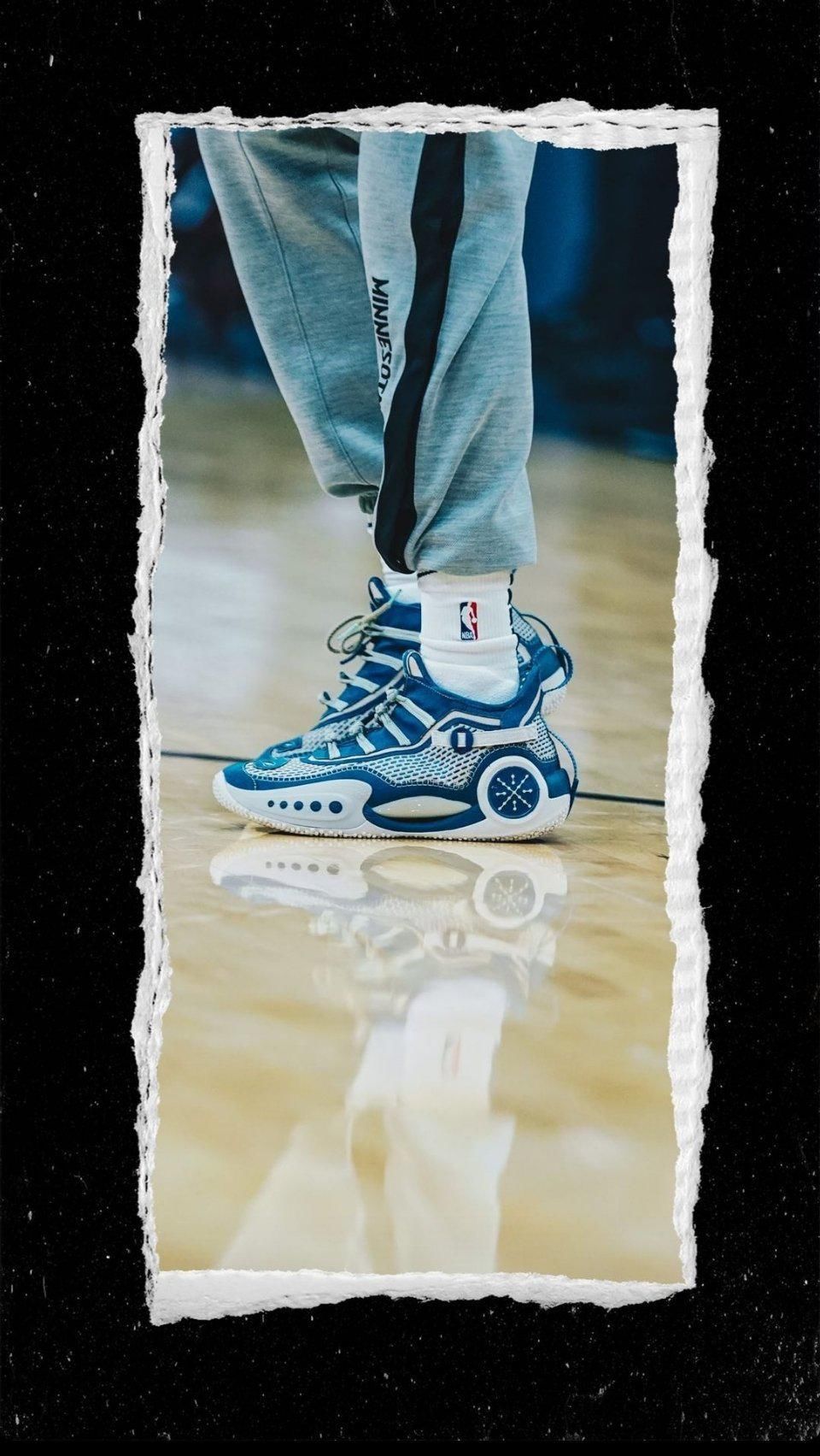 WOW9 新年配色，拉塞尔上脚，果然还得球员穿才更有味！