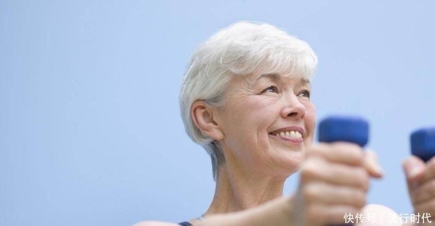 103岁老人不受痴呆困扰,原因竟是喜欢做这“4事”,你中了几个