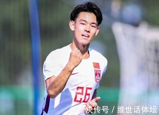 中国足球|被皇马巴萨争抢!山东泰山新星成香饽饽,有望上演中国德比