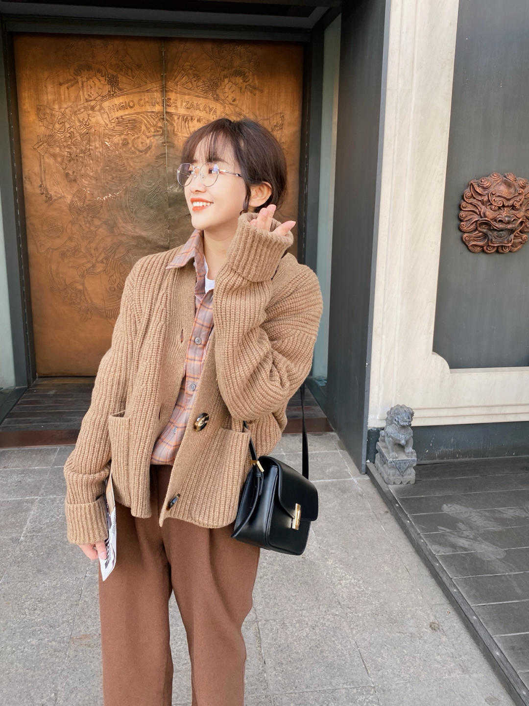 穿搭 穿衣打扮懂“配色”很重要,秋天穿“棕色”高级又洋气,成熟精致