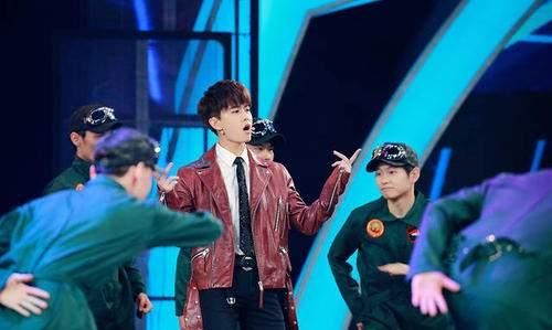 任嘉伦 任嘉伦中年瓶颈?“草根”逆袭只在童话,靠爹拼原生他输惨了