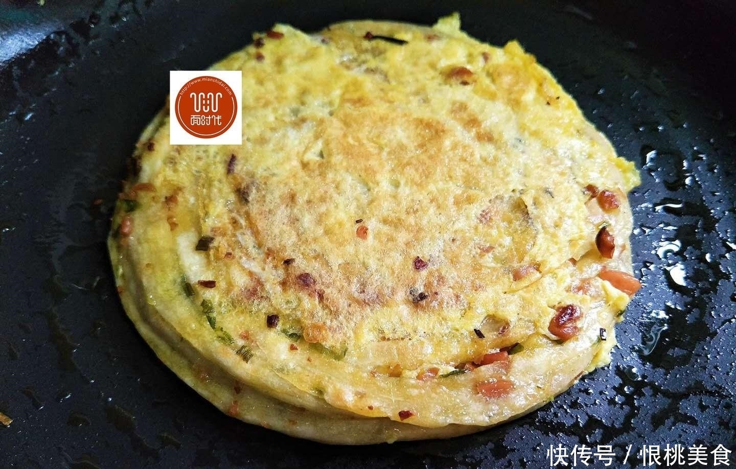 我家葱油饼都不用发面,做出来酥脆香软,比外面手抓饼还好吃!