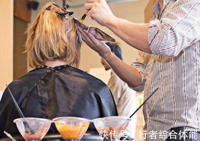 紫色 染发后洗发时掉色，是没有染好还是染发剂不好托尼老师为你解读！