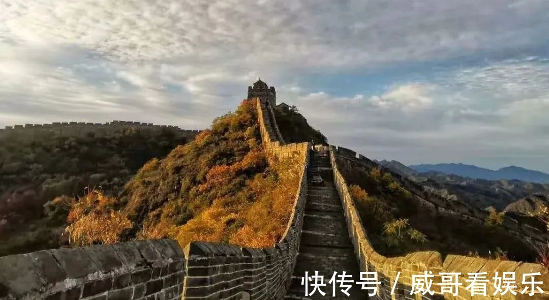 秋色|金秋十月的金山岭长城，有最灿烂的色彩，有最美的“枫”景！