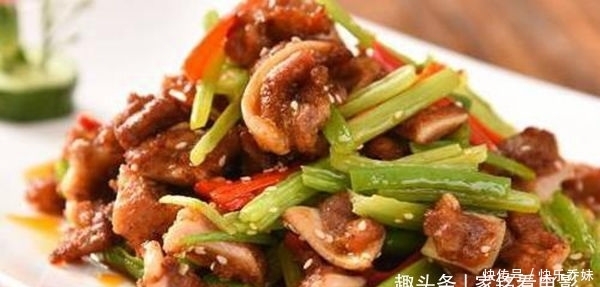 肥肠|美食优选：脆骨、酸辣鱿鱼花、香辣红烧肥肠、蒜苔炒肉的做法