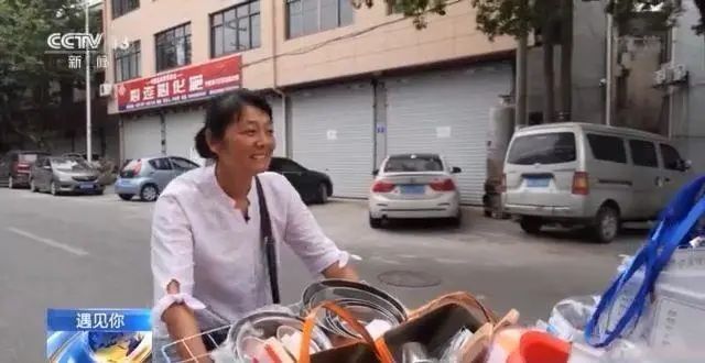 余姚|菜场里有位女作家，上午摆摊下午写作，十年出了两本书