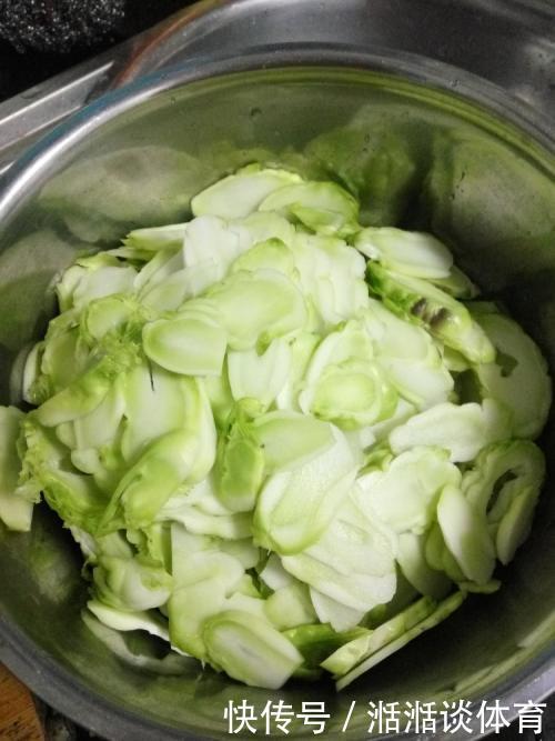 中薪|最补钙的不是牛奶,就是它,遇到多买些,补钙健脑,骨骼越来越强壮