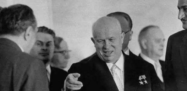 赫鲁晓夫|赫鲁晓夫为何会被政变推翻因为他干了三件事,彻底激怒苏联权贵