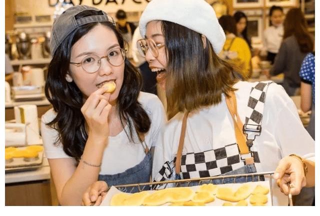 补钙|骨质疏松不能吃甜食？骨科医生：2物多吃，跟骨质疏松说“再见”