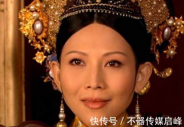 耳环 其她嫔妃都会时常更换一下耳环,皇后为何总是只戴那一对葫芦耳环