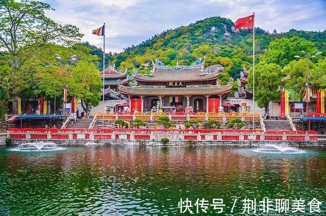 景色|全国唯一的金丝楠木寺院，依山傍海壮美景色，海内外游客慕名到此