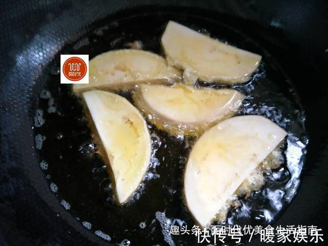 在家做茄子,我教你一招,不仅不吸油,味道比红烧肉还香!