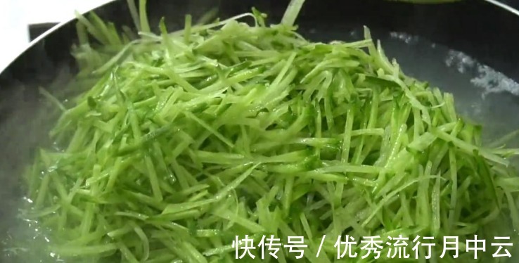 炸萝卜丸子,牢记调馅方法,出锅后外酥里嫩,好吃得停不下来!