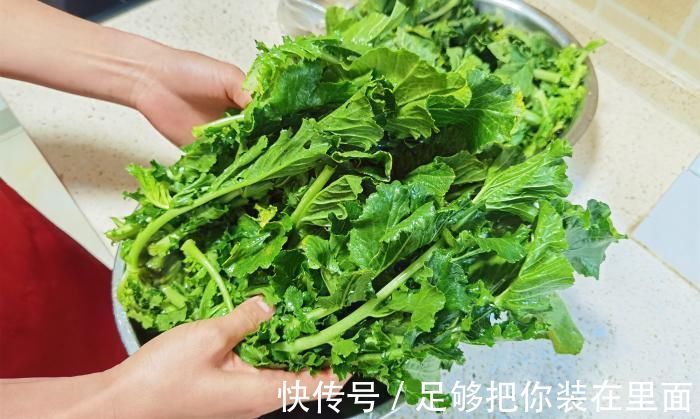 营养物质|这菜营养极高,很多人只吃果肉,其实叶子才是宝贝,蒸一锅太香了