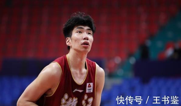 东莞四中|4消息!余嘉豪官宣伤势,汪梅引争议,黄明依暴走,孙铭徽回黑粉