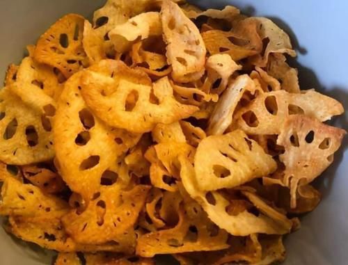 炸藕片时,别直接下锅,多加1个步骤,藕片香酥脆,金黄不发黑