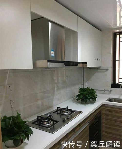 邻居们|头一次见卫生间能这样装，真是太漂亮了，邻居们天天来取经！