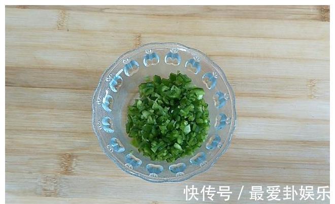 做法|土豆饼的简单做法，学会了再也不用买早餐了，咬一口满嘴留香