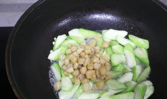 爽口|立秋后多吃这菜，原汁原味真爽口，自带清香，几分钟出锅超快