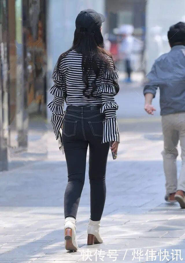 搭配|有了“半筒靴”,牛仔裤更是如虎添翼,时髦修身两不误