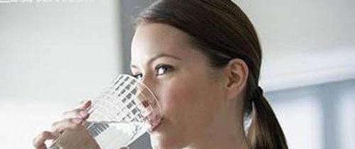 手上有个“通便穴”，便前按压5分钟，便秘患者的福音，看看吧