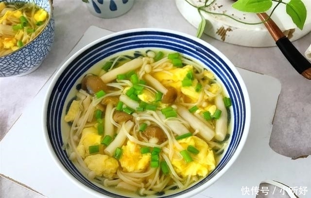 鸡蛋菌菇汤|10分钟出锅的快手营养汤，鲜美低脂，好吃不怕胖，全家都爱！