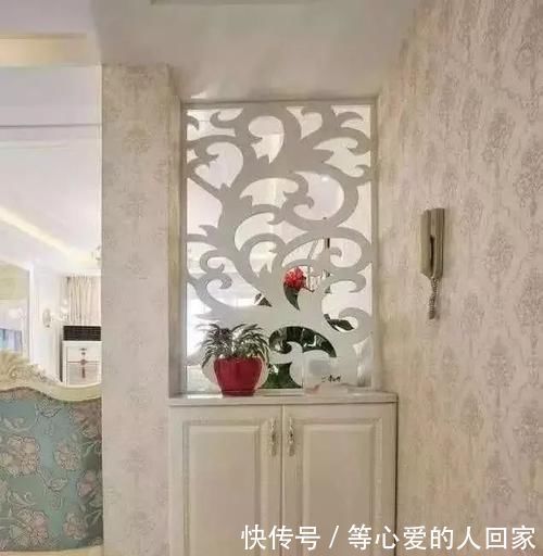 容纳量|98平新房，一进门隔断把人迷住，客餐厅太奢华，装修花25万值了！