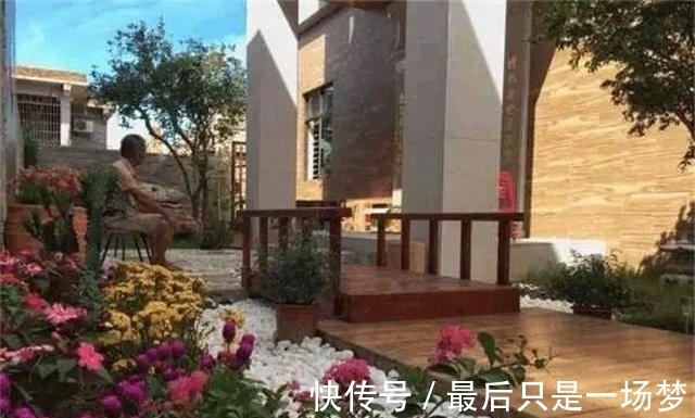 别墅|江西一海归，回乡花120万建豪华别墅，路人都忍不住拿手机来拍照