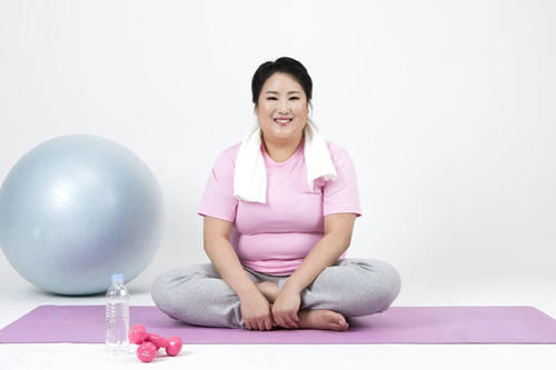 年纪|年纪大了如何保持身材?做好4个习惯,30岁后保持“冻龄”状态