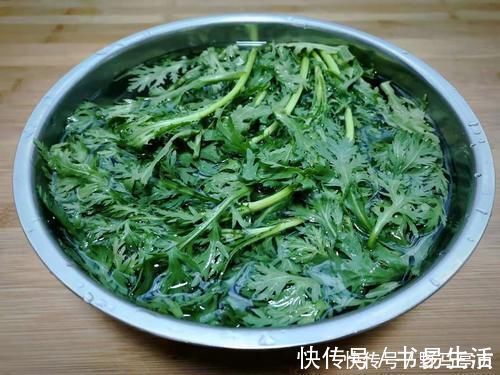 小面姨|这种蔬菜做早餐饼，咬一口满嘴香，隔三差五做一次，比韭菜饼好吃