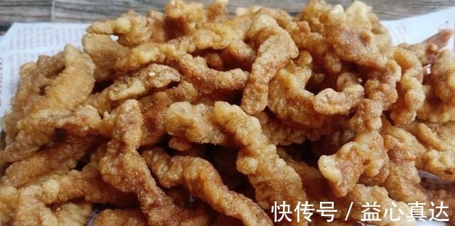 炸酥肉,调糊是关键,用人用面粉有人用淀粉,到底怎么做才正宗