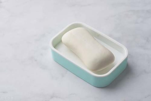 后背长痘怎么办？想拥有光滑后背，不妨试试这个方法！