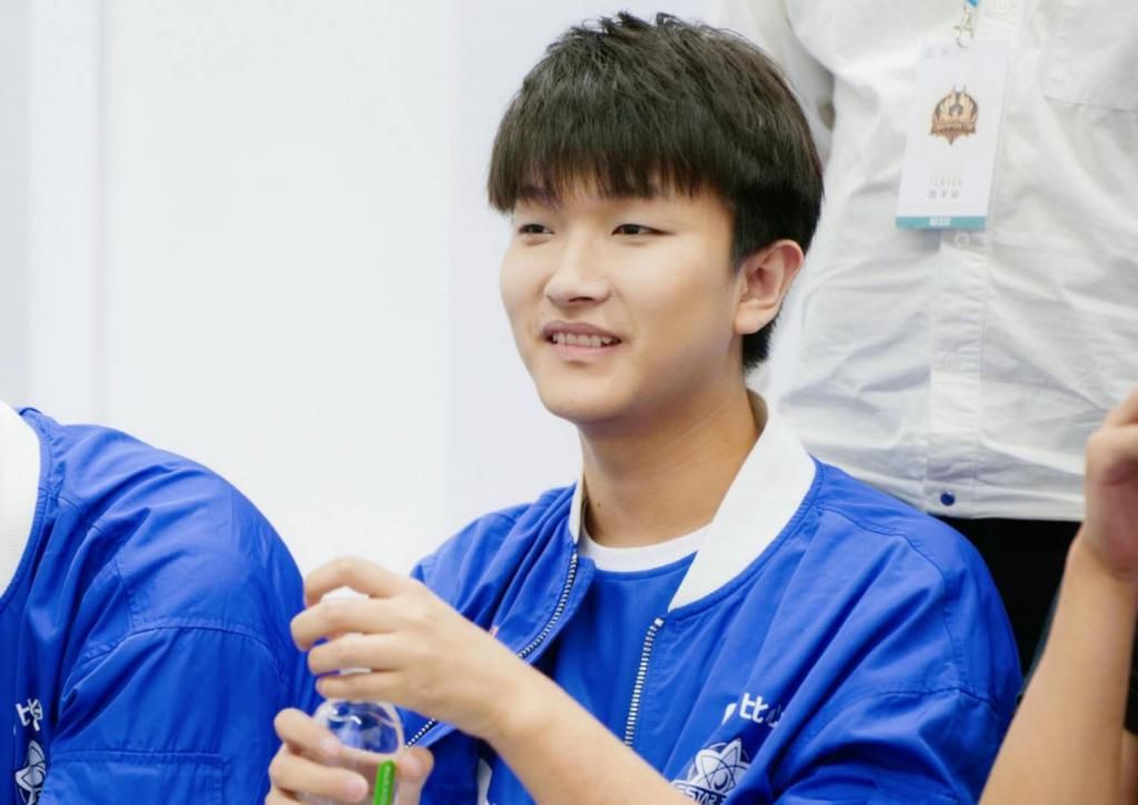 雪藏|eStar林教练专访:“雪藏”猫神的另一个原因曝光,花海永远是1号位!