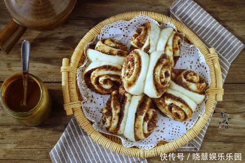  能量|花卷此做法，芝香浓郁，口感香甜，早餐给孩子吃，能量满满