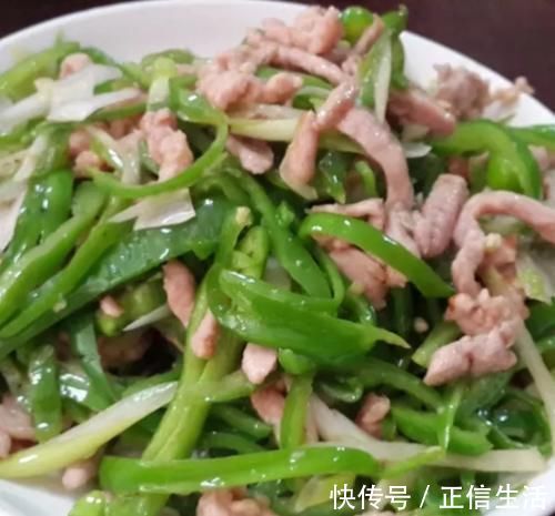 青椒炒肉丝|炒肉丝，有人加淀粉有人加鸡蛋，大厨：多加这1味，肉丝细嫩爽滑