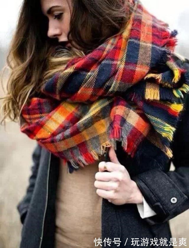 系法 女士围巾怎么系好看这几种系法简单又显气质!