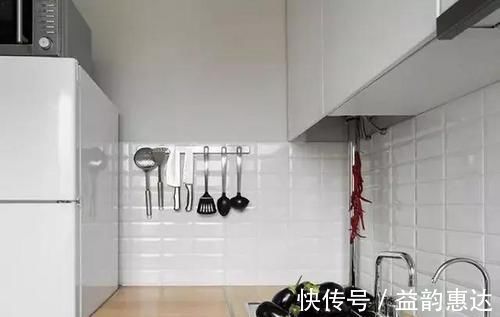 美观性|厨房橱柜背后要不要贴瓷砖?大部分家庭都做错了!
