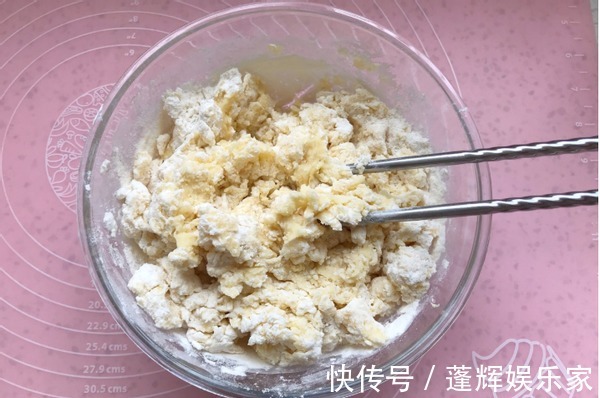 山药|早餐给孩子做一份奶香山药饼，健脾胃，好消化