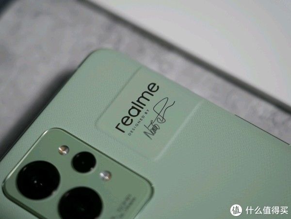 2k|「科技头条」realme真我GT2 Pro大师版评测：一张纸能做出高端味吗