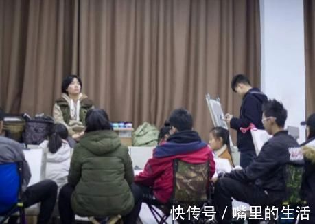 美术|美术生想吃“辣条”,画室不让吃可咋办?那就只好画出来解解馋