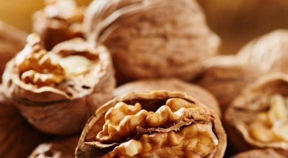 核桃泥|核桃是长寿果,但核桃并不适合所有人吃,6类人最好别吃。