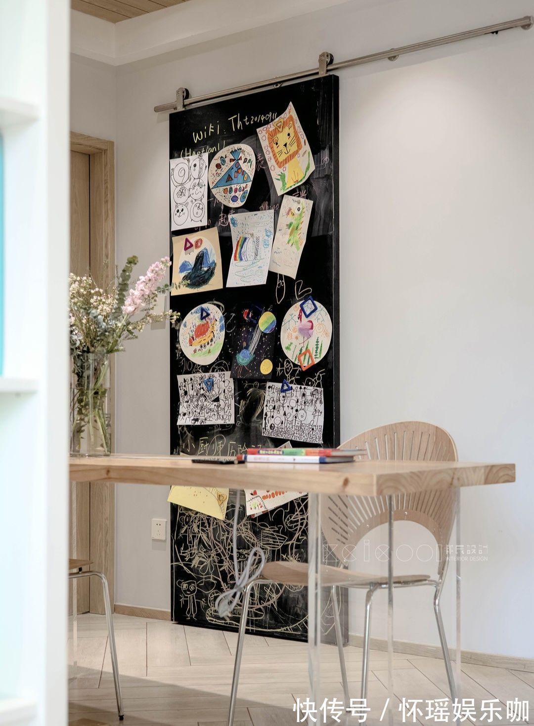 卧室床|舍弃客厅,不买餐桌,卧室床悬空,他家86㎡堪称小户型装修的榜样