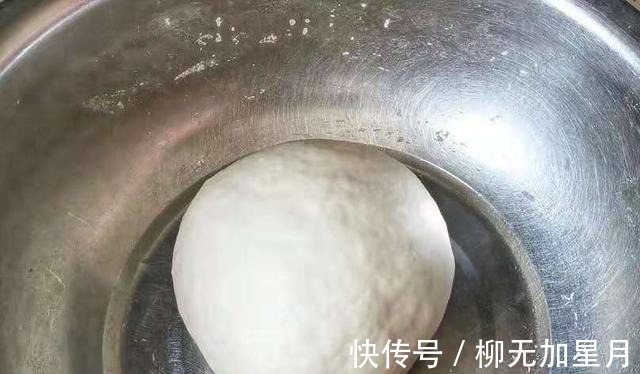 咩咩|大暑天做馒头再合适不过了，香甜宣软的紫薯馒头吃起来，营养美味！