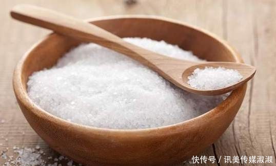  冬天腌腊肉，要放多少盐才合适？记住这个比例，腊肉香味更浓郁