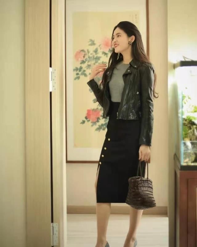 高级的淑女风：上衣+裤装，优雅时髦显气质，时尚达人亲身演绎