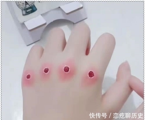 美术生|美术生手上画“拳击伤”，开始：这水平一般般，结局：男友看到会心疼吗？