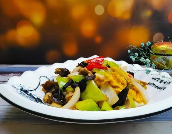 小炒|餐桌上的天然杀菌菜，1斤不到1块，入秋要多做给家人吃