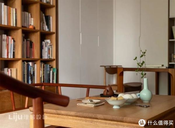 楼房|二手一楼房庭院惨遭荒废,原房东看到改造效果:早知道再加30万也不卖