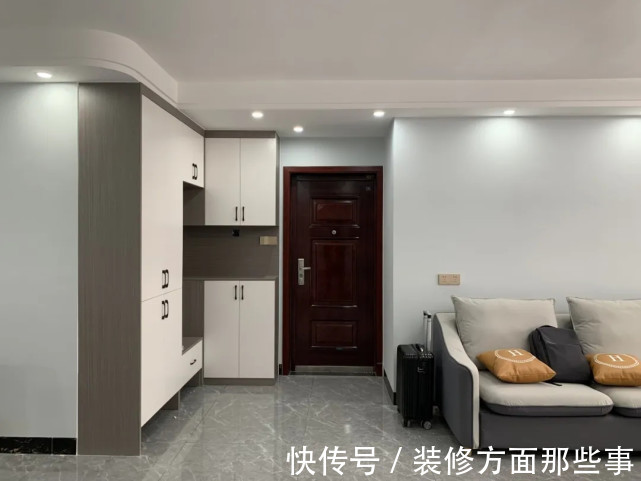 装修|130平简约风三居室L型的厨房，橱柜超多，整体大方时尚