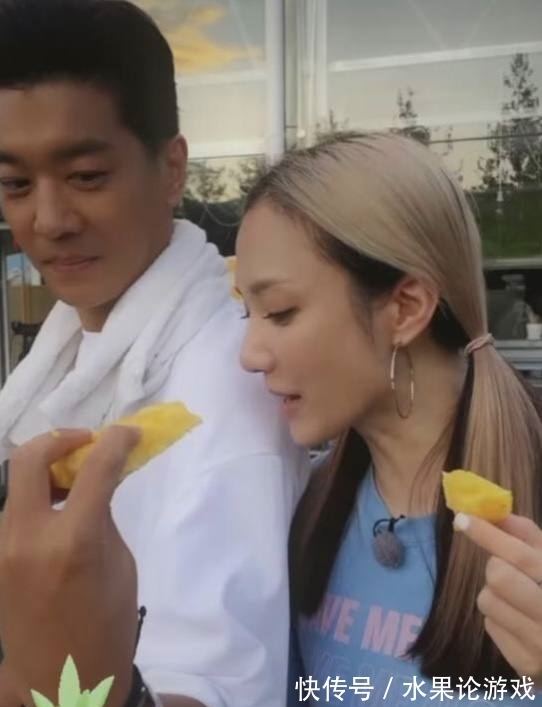 姚子羚|姐妹情不變！TVB當(dāng)紅小花龔嘉欣、姚子羚節(jié)目中合體，齊齊變村姑